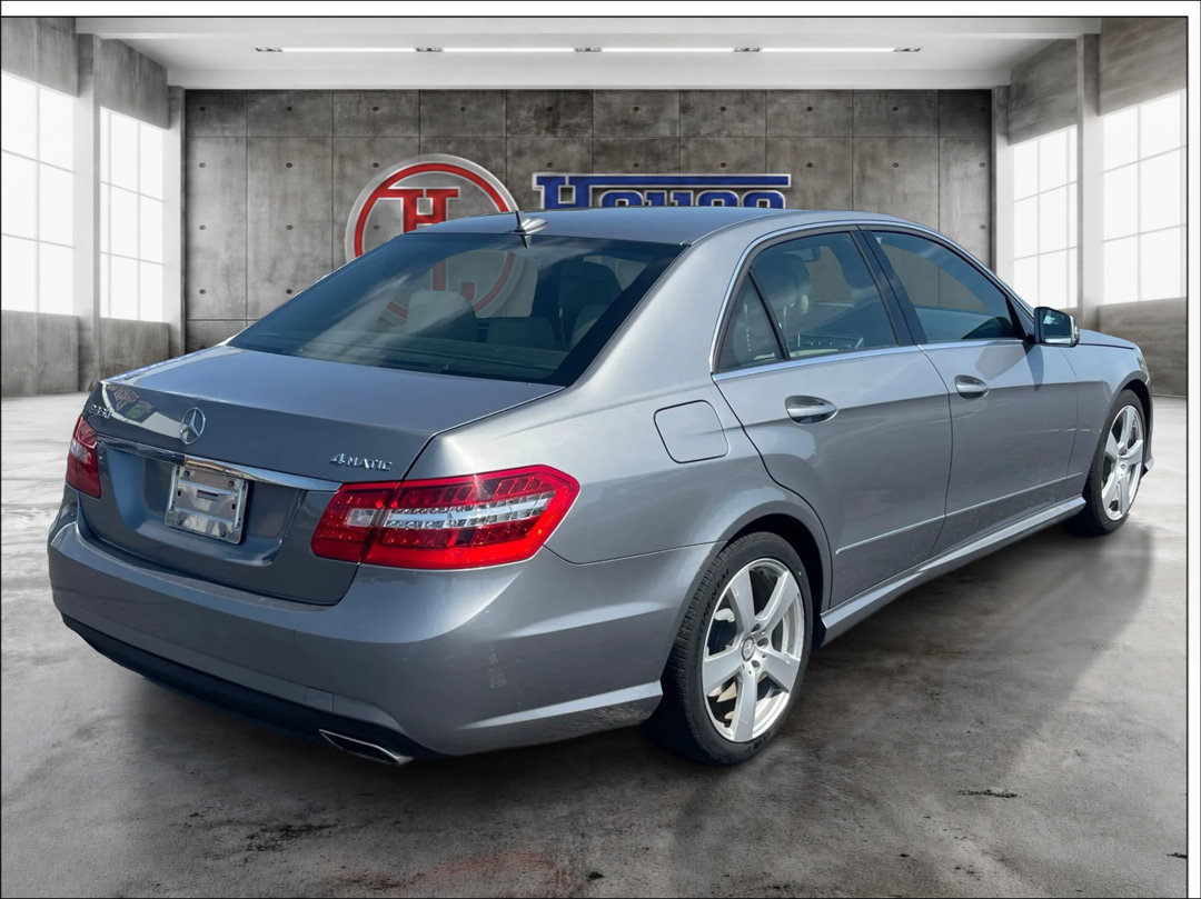 Used 2010 Mercedes-Benz E 350 4MATIC Sedan image 5