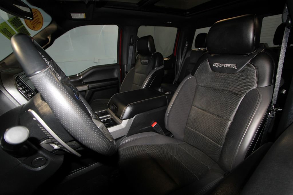Used 2019 Ford F150 Raptor w/ Equipment Group 802A Luxury image 4