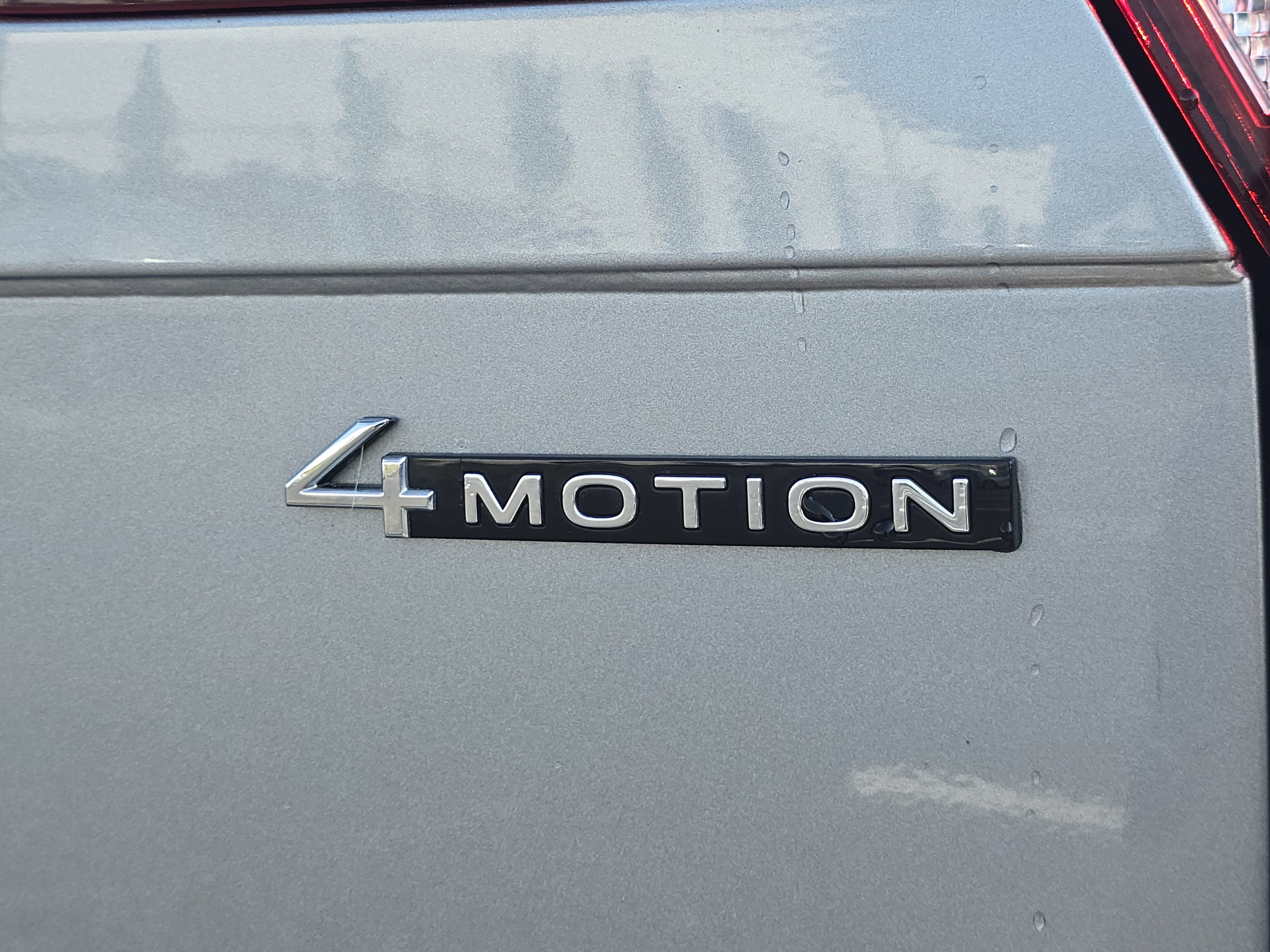 Certified 2024 Volkswagen Tiguan SE AWD/4WD image 14