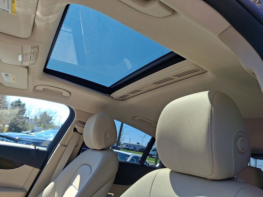 Used 2018 Mercedes-Benz GLC 300 4MATIC Coupe image 16