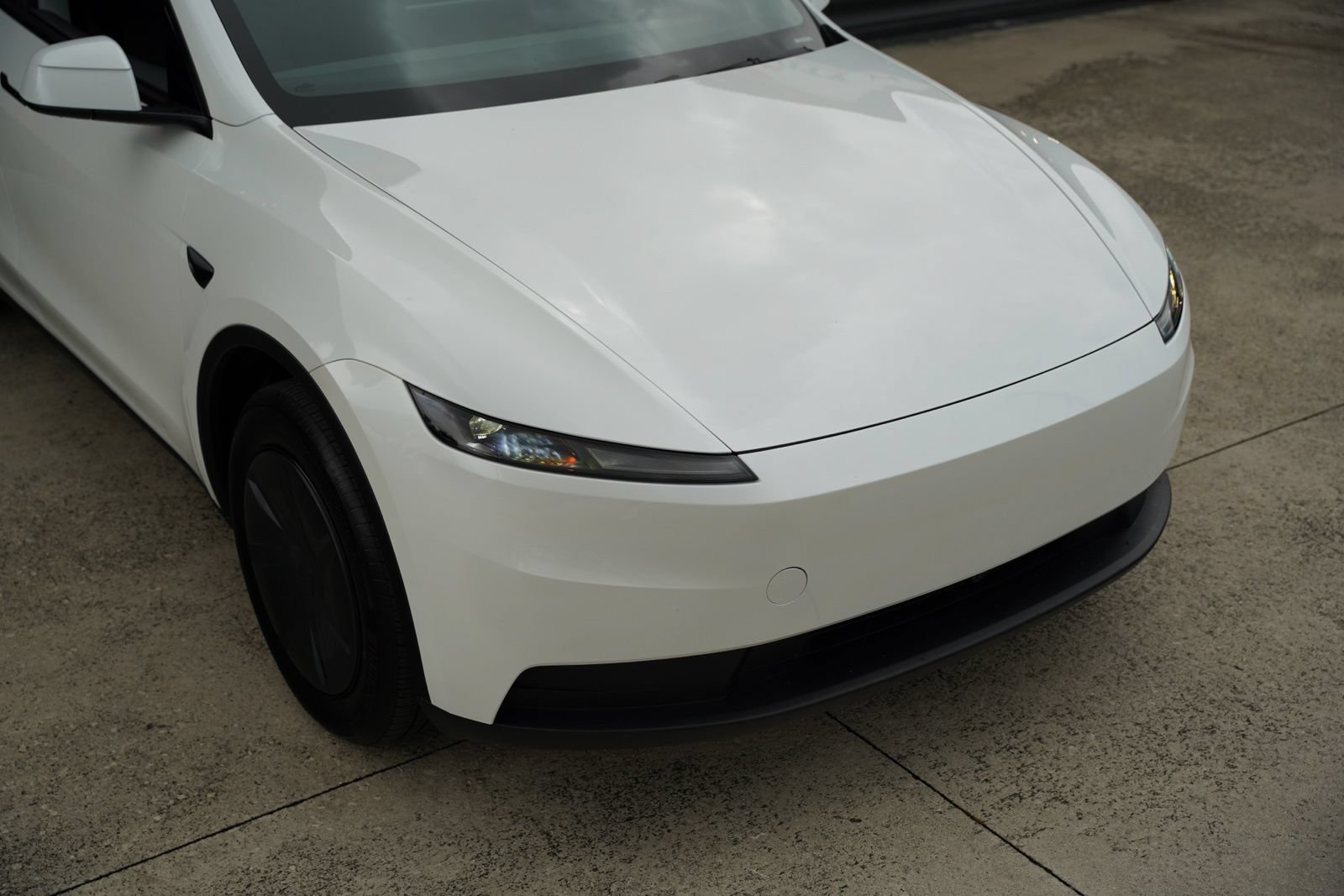 Used 2026 Tesla Model Y 2WD image 4