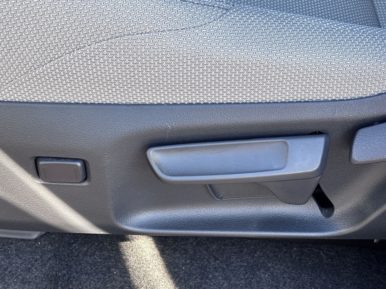 Used 2025 Toyota 4Runner SR5 AWD/4WD image 19