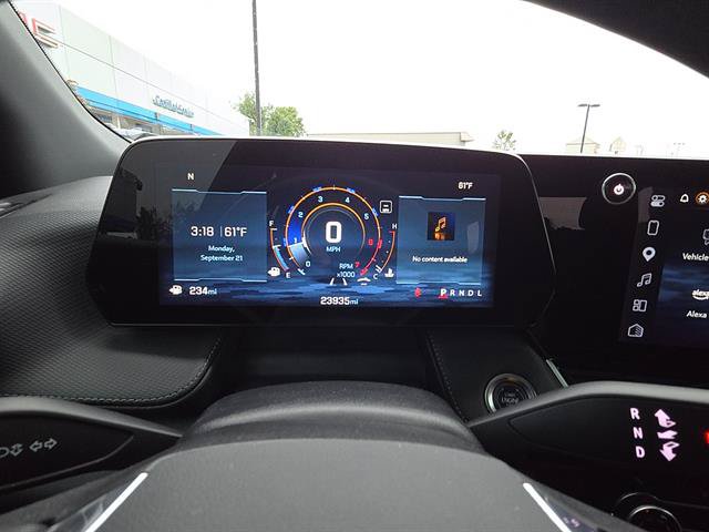 Used 2025 Chevrolet Equinox LT w/ Safety and Technology Package FWD image 19