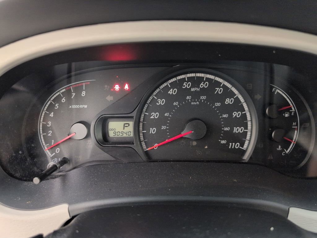 Used 2013 Toyota Sienna LE image 25