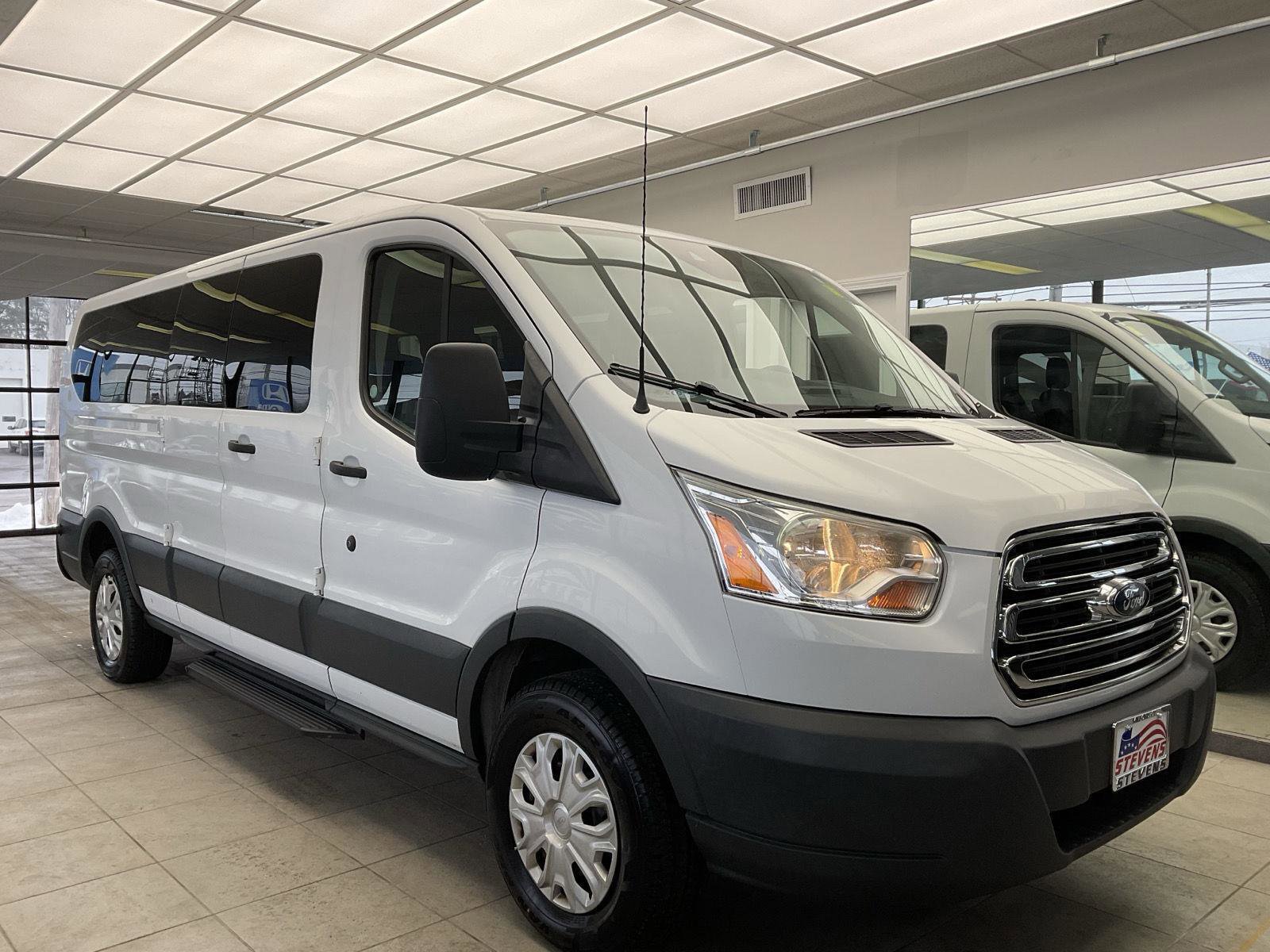 Used 2016 Ford Transit 350 XLT RWD image 1