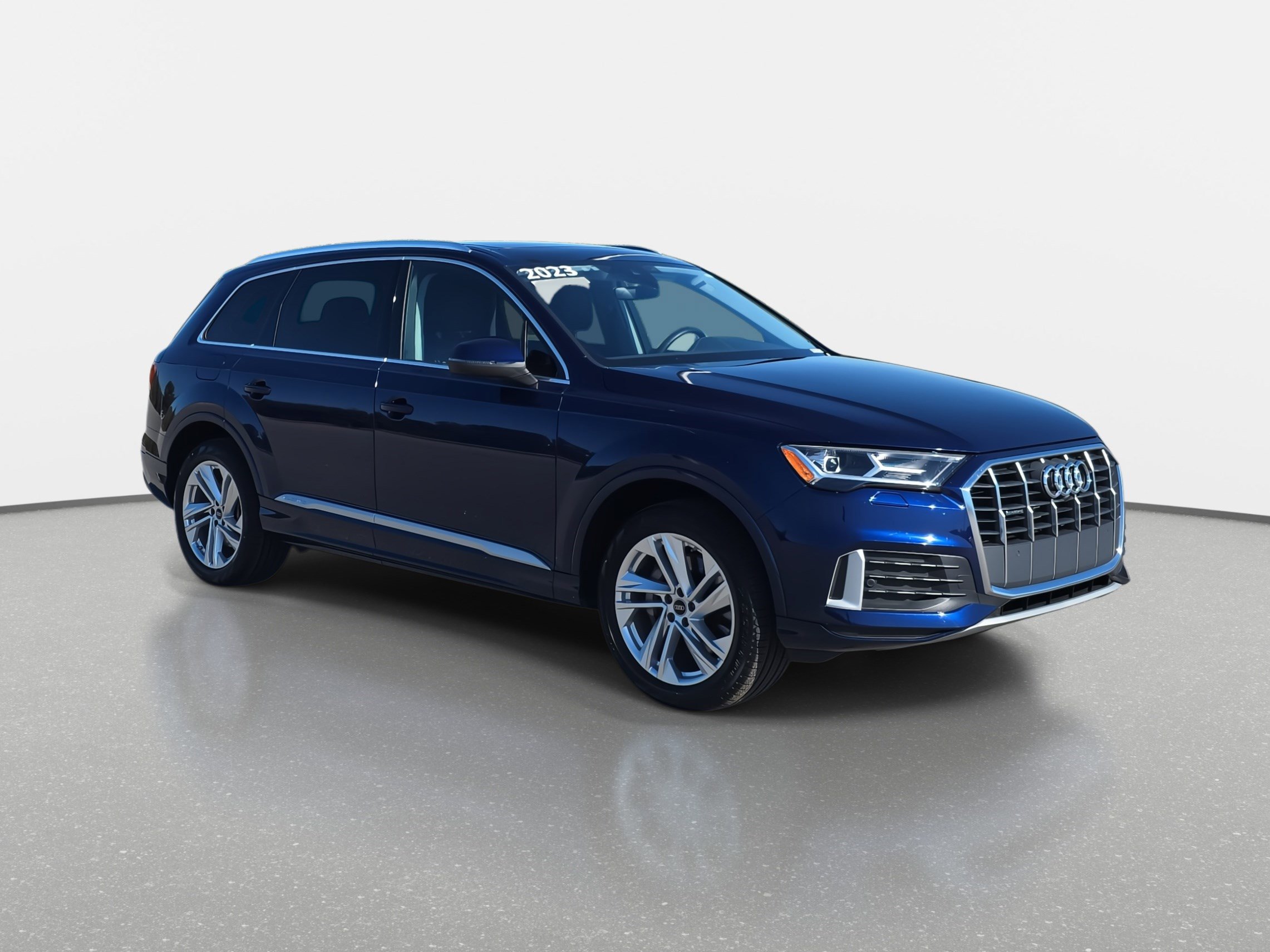 Used 2023 Audi Q7 2.0T Premium w/ Towing Package image 3