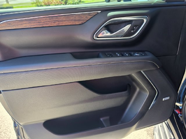 Used 2023 Chevrolet Tahoe Premier RWD image 18