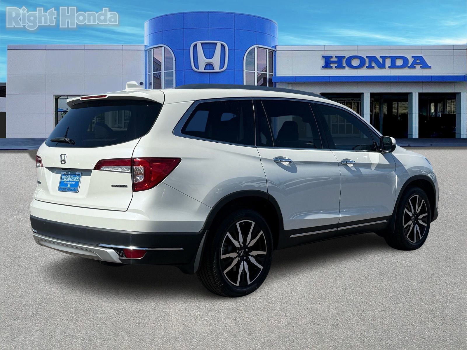 Used 2019 Honda Pilot Touring image 8