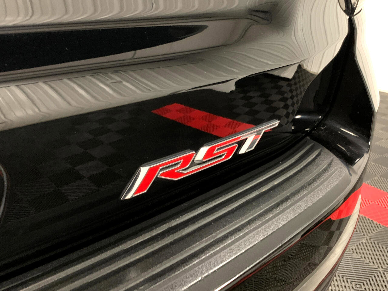 Used 2022 Chevrolet Tahoe RST w/ Luxury Package image 21