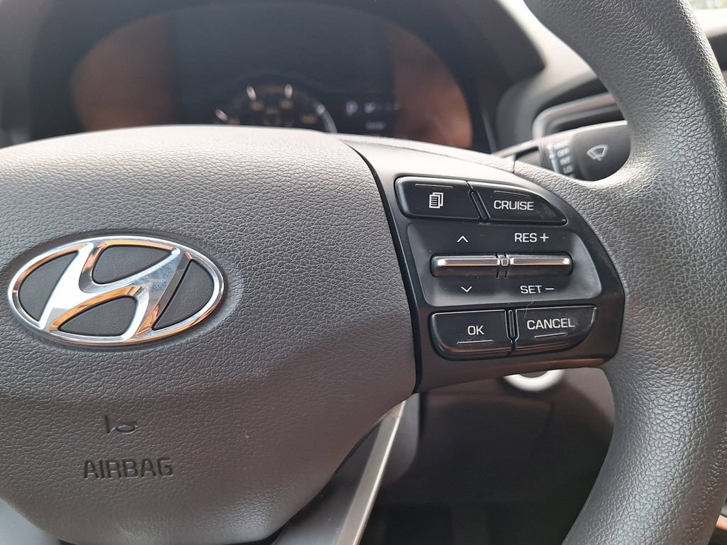 Used 2018 Hyundai Ioniq Blue FWD image 15