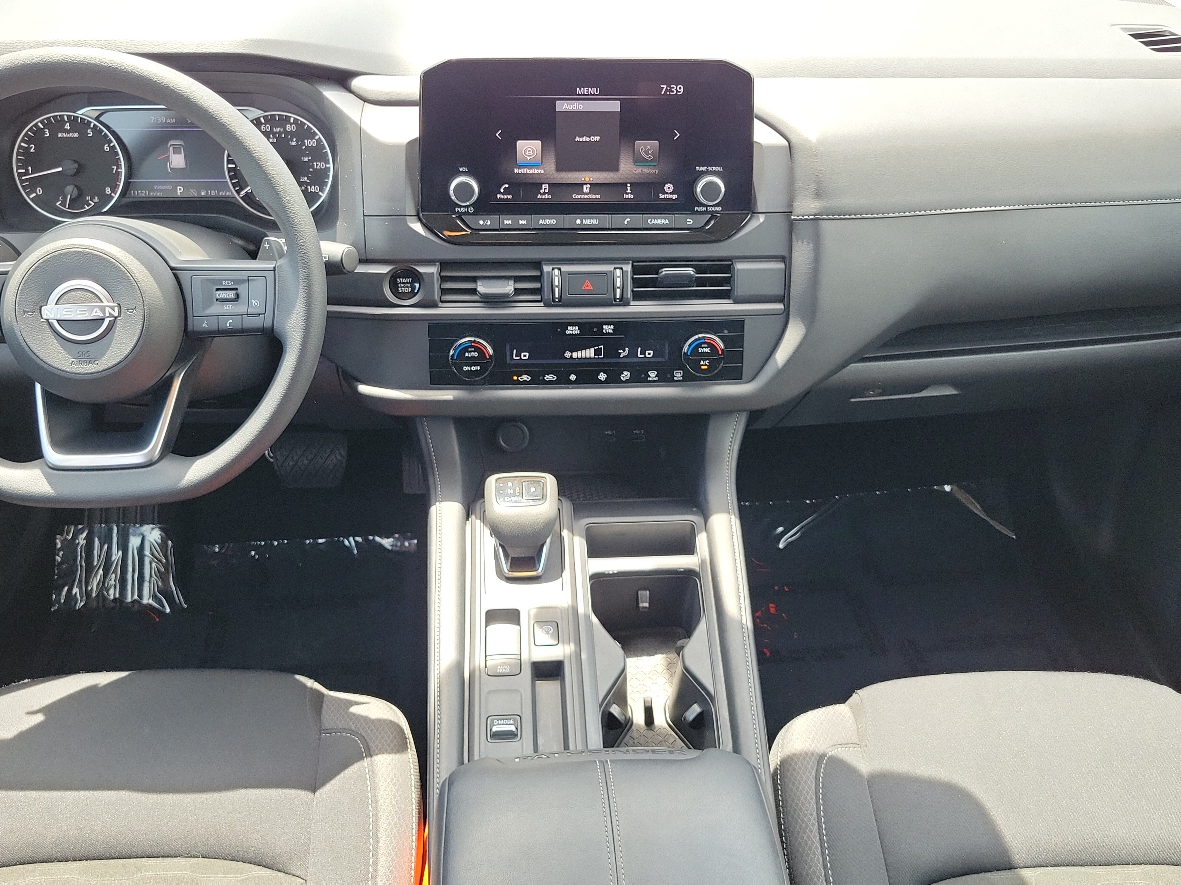 Used 2025 Nissan Pathfinder S FWD image 15