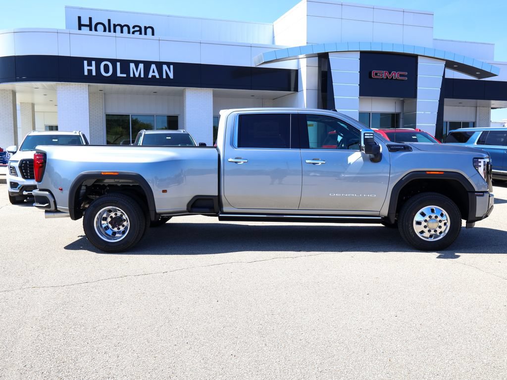 New 2026 GMC Sierra 3500 Denali Ultimate AWD/4WD image 2