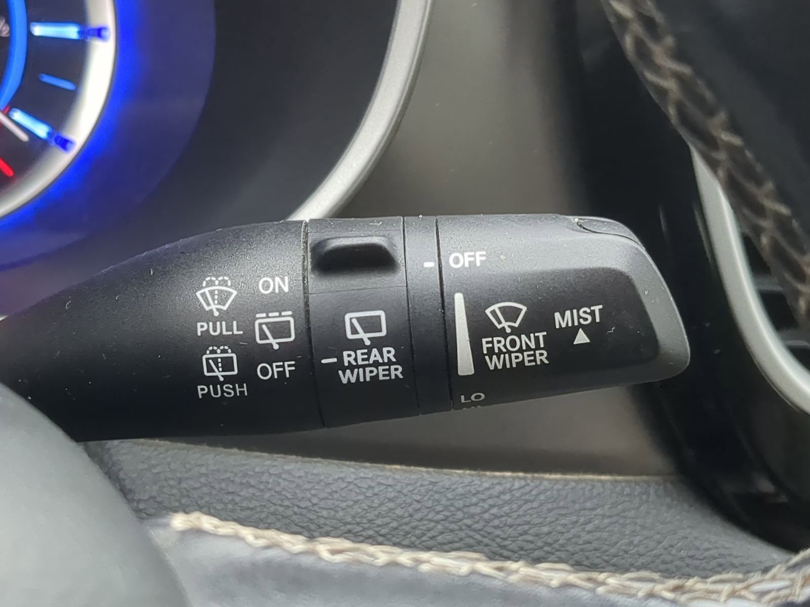 Used 2021 Chrysler Pacifica Touring-L image 32