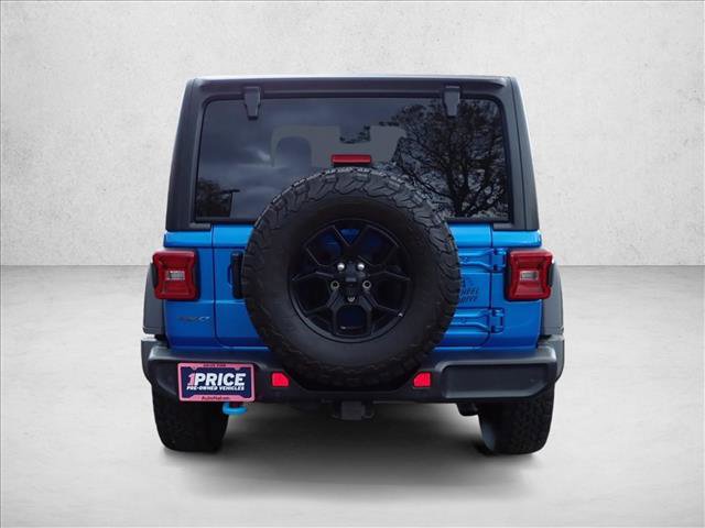 Used 2024 Jeep Wrangler Unlimited AWD/4WD image 3