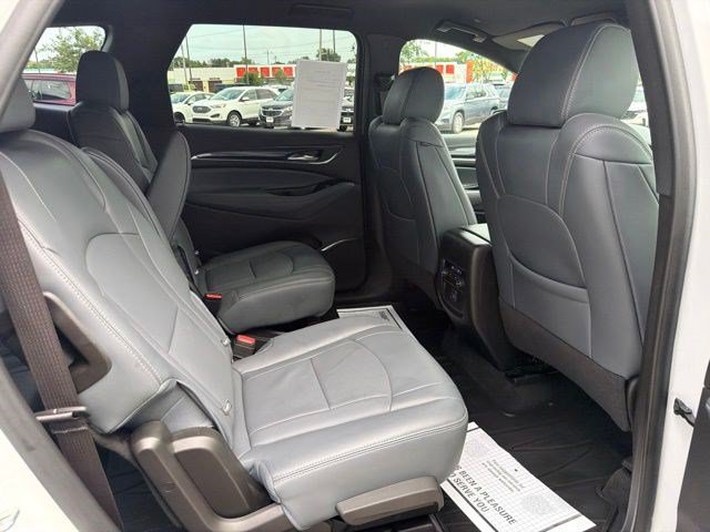 Used 2024 Buick Enclave Essence w/ Sport Touring Edition AWD/4WD image 21
