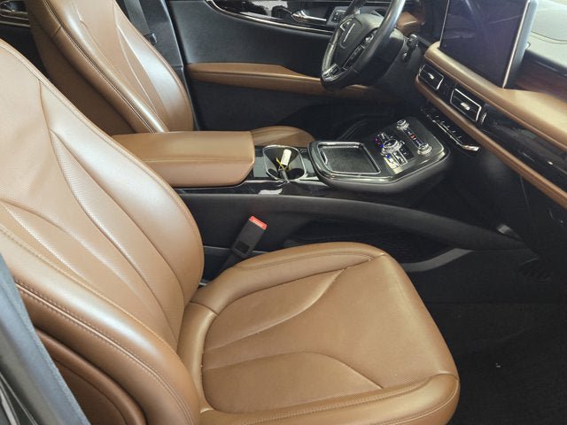 Used 2022 Lincoln Nautilus Reserve w/ Equipment Group 201A AWD/4WD image 4