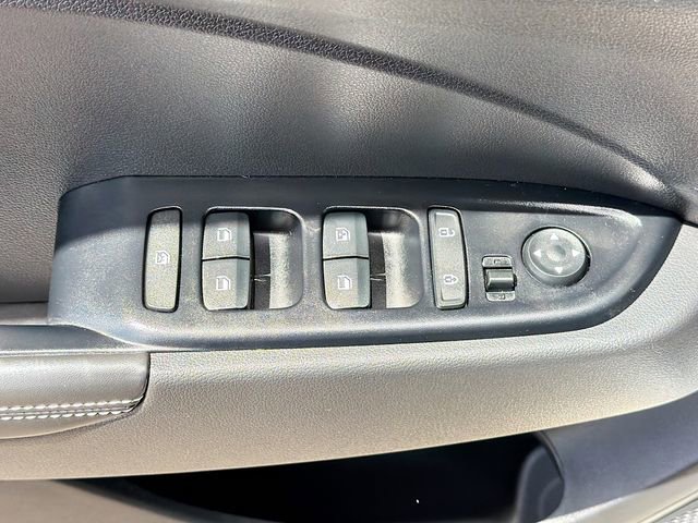 Certified 2024 Hyundai Venue Limited FWD image 17