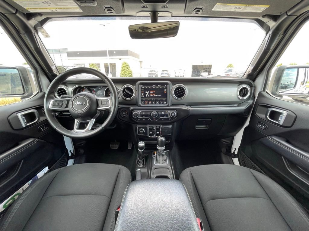 Used 2022 Jeep Wrangler Unlimited Sahara image 28