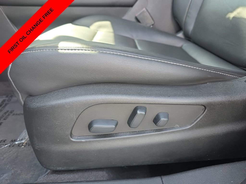 Used 2022 Cadillac XT4 Premium Luxury w/ Enhanced Visibility Package image 15