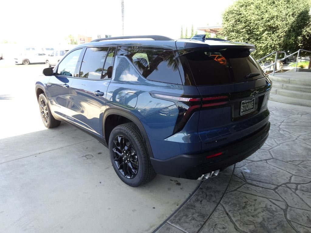 New 2026 Chevrolet Traverse LT w/ Midnight/Sport Edition FWD image 5