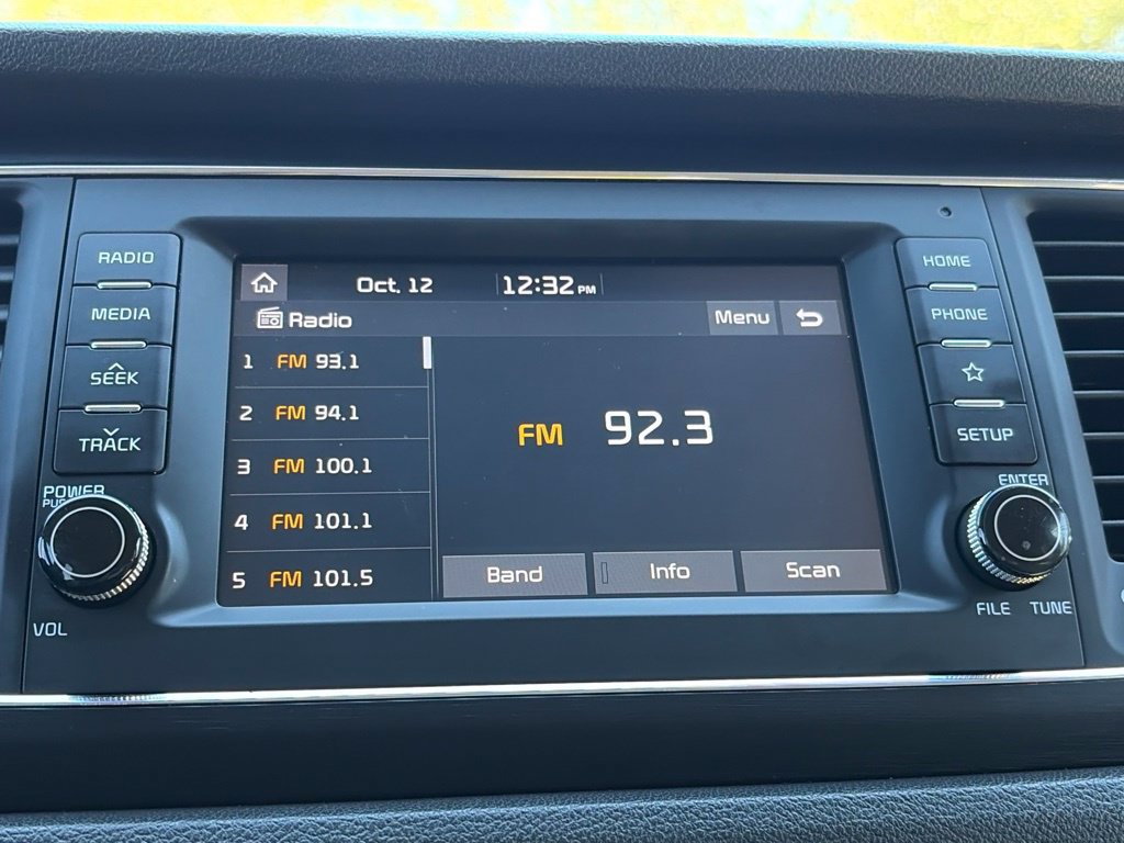 Used 2019 Kia Sedona LX FWD image 25