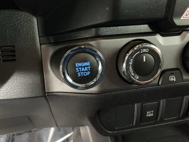 Used 2021 Toyota Tacoma TRD Off-Road AWD/4WD image 21