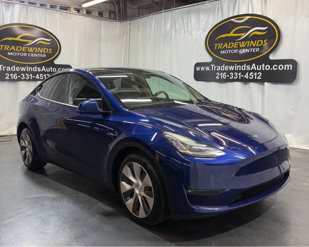 Used 2021 Tesla Model Y Long Range AWD/4WD image 1