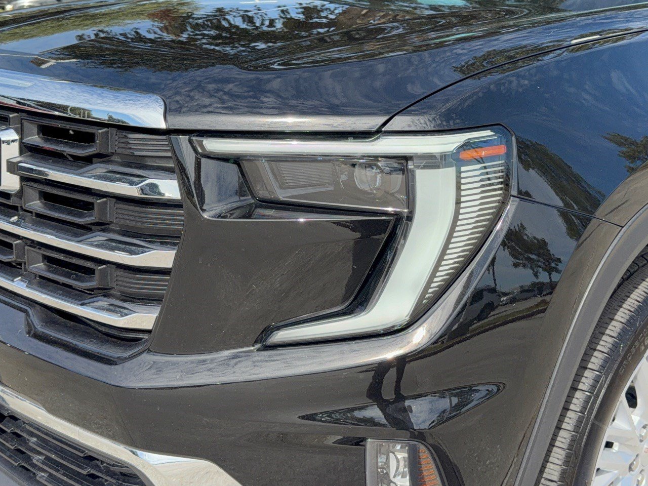 Certified 2026 GMC Acadia Elevation w/ Elevation Premium Package FWD image 12