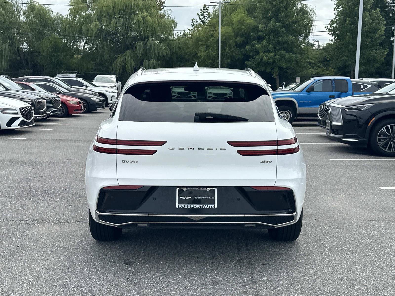 Used 2026 Genesis GV70 2.5T AWD/4WD image 3