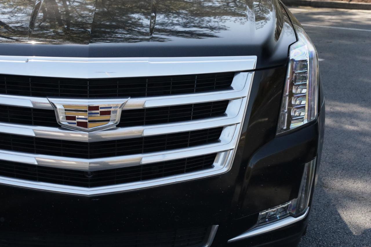 Used 2016 Cadillac Escalade Luxury image 27