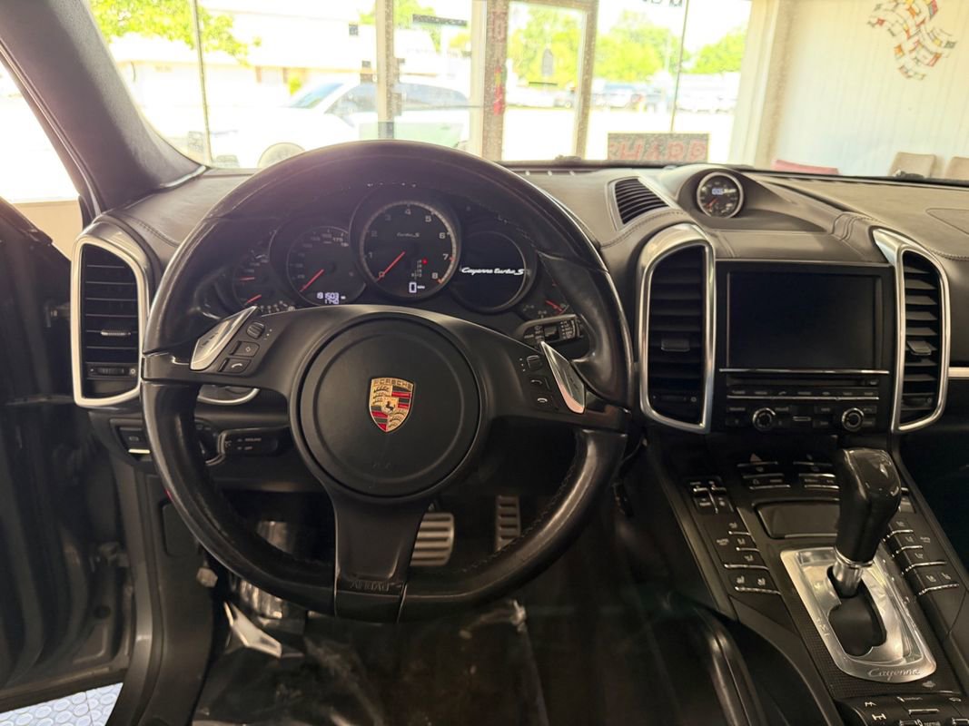 Used 2014 Porsche Cayenne Turbo S AWD/4WD image 17