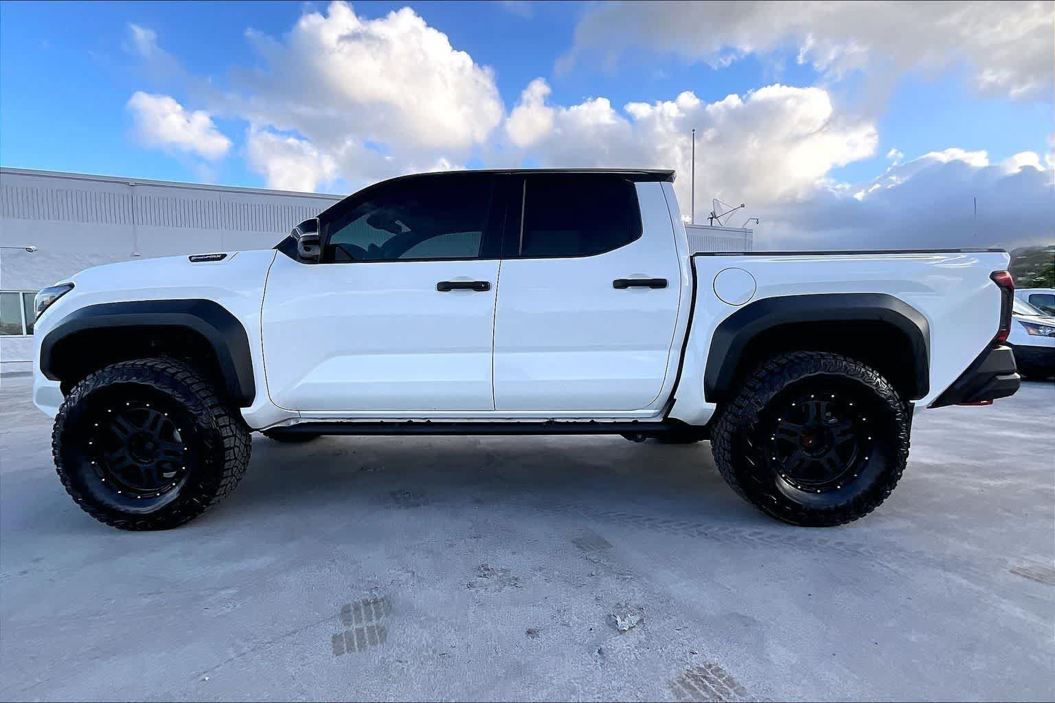 Used 2024 Toyota Tacoma 4x4 Double Cab Hybrid image 3