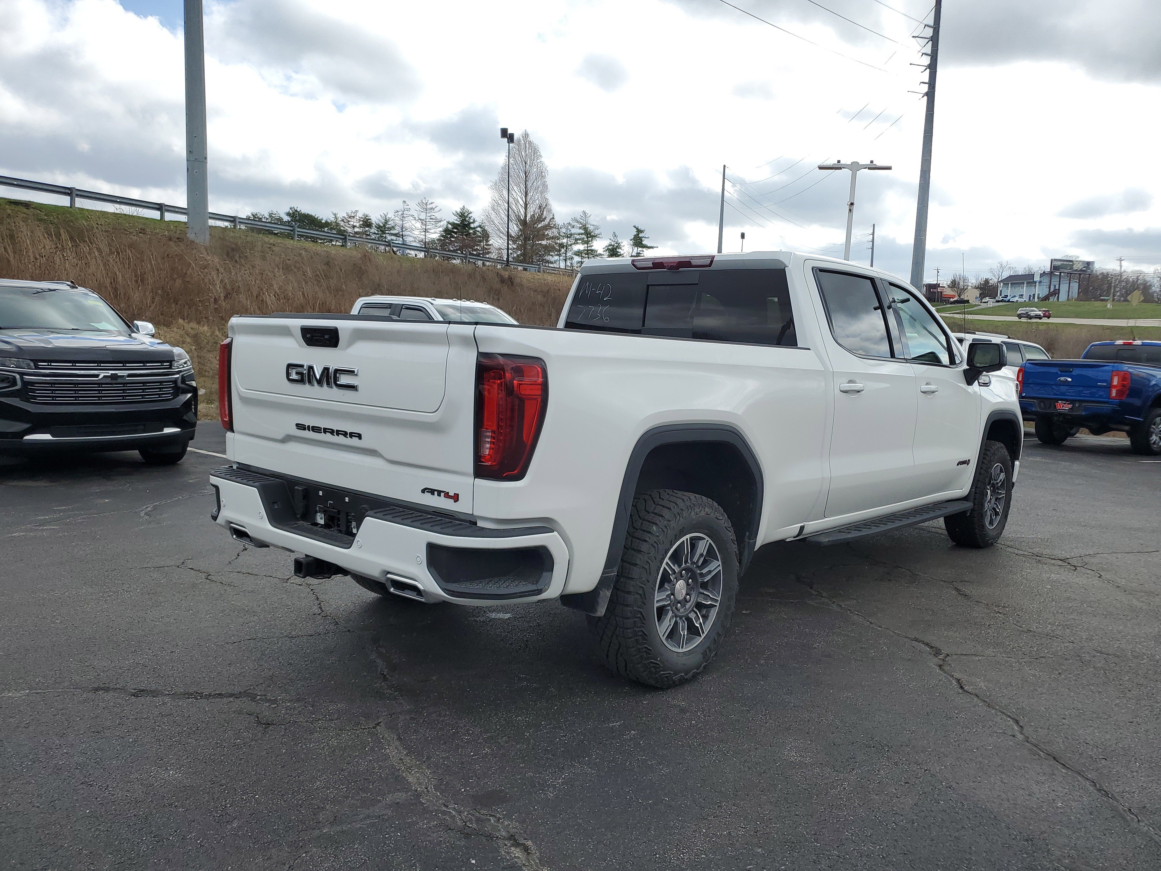 New 2026 GMC Sierra 1500 AT4 w/ AT4 Premium Package image 4