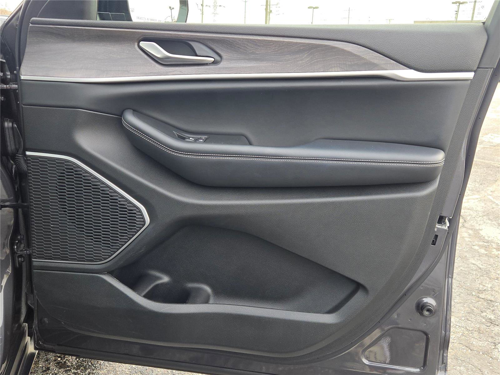 Certified 2022 Jeep Grand Cherokee Limited image 9