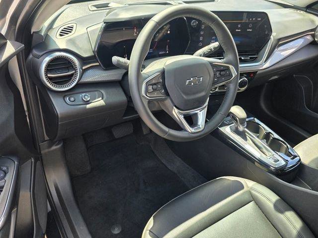 Certified 2025 Chevrolet Trax ACTIV w/ Sunroof Package FWD image 11