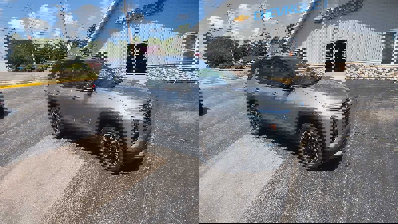 New 2026 Chevrolet Equinox LT w/ Convenience Package II image 2