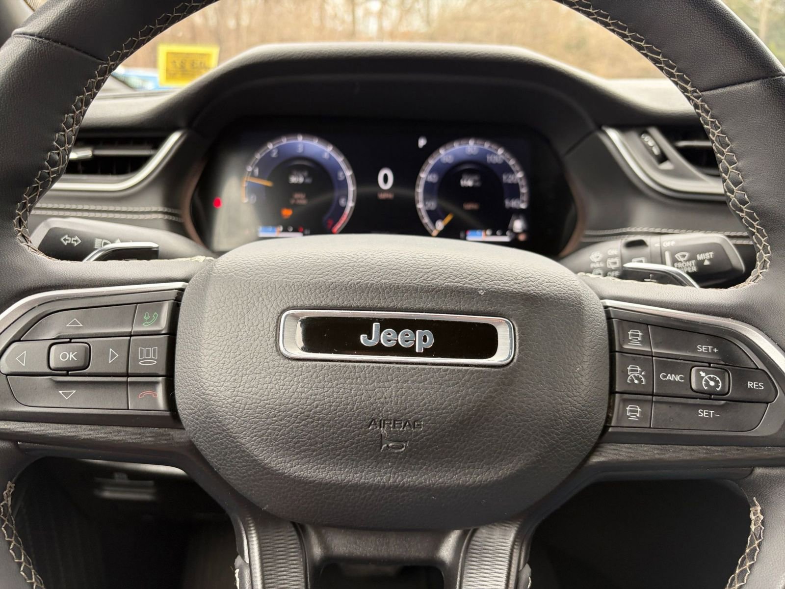 Used 2023 Jeep Grand Cherokee L Laredo AWD/4WD image 29