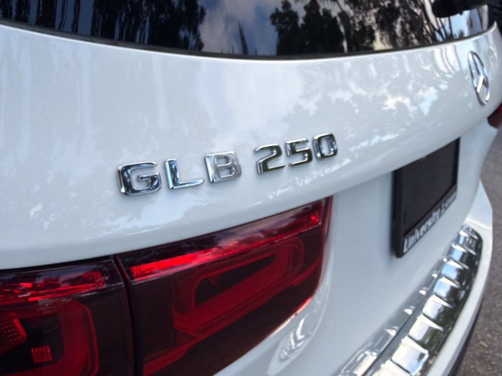 Used 2022 Mercedes-Benz GLB 250 4MATIC image 22