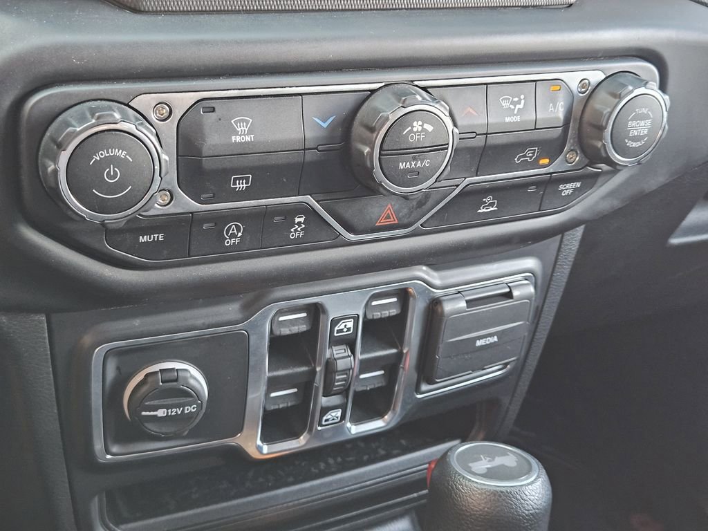 Used 2022 Jeep Wrangler Unlimited Sport image 16