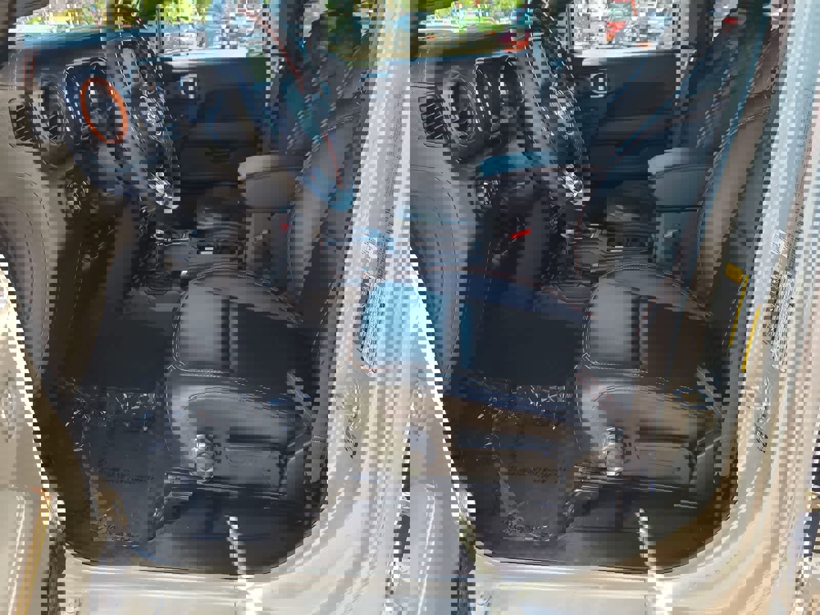 Used 2023 Jeep Gladiator Mojave image 19