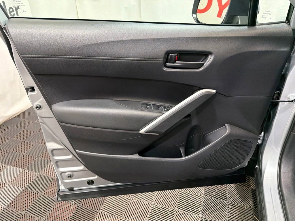 Used 2025 Toyota Corolla Cross AWD Hybrid image 21