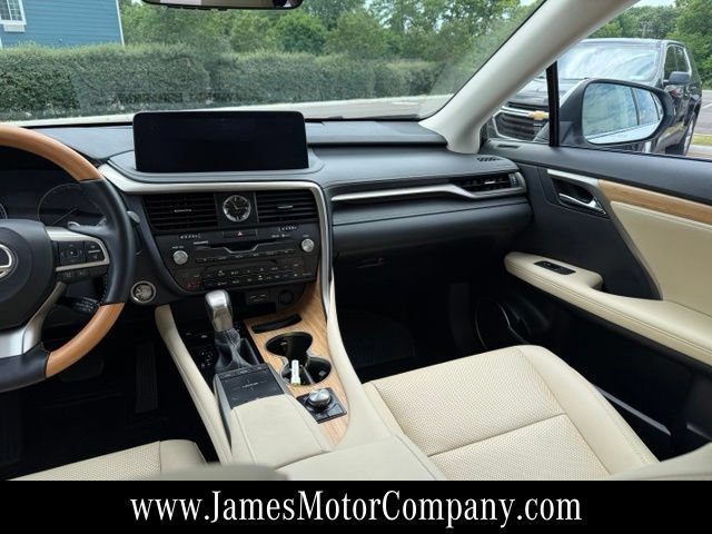 Used 2022 Lexus RX 350L Premium w/ Premium Package AWD/4WD image 16