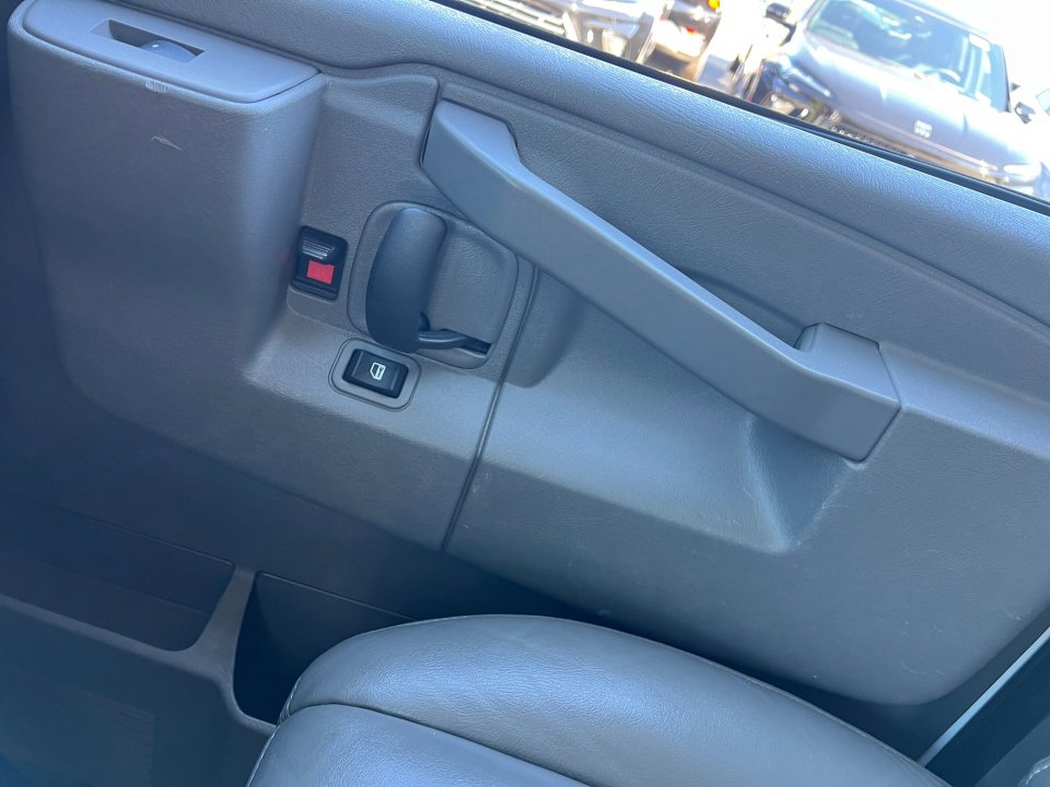 Used 2022 Chevrolet Express 2500 Extended w/ Driver Convenience Package image 32