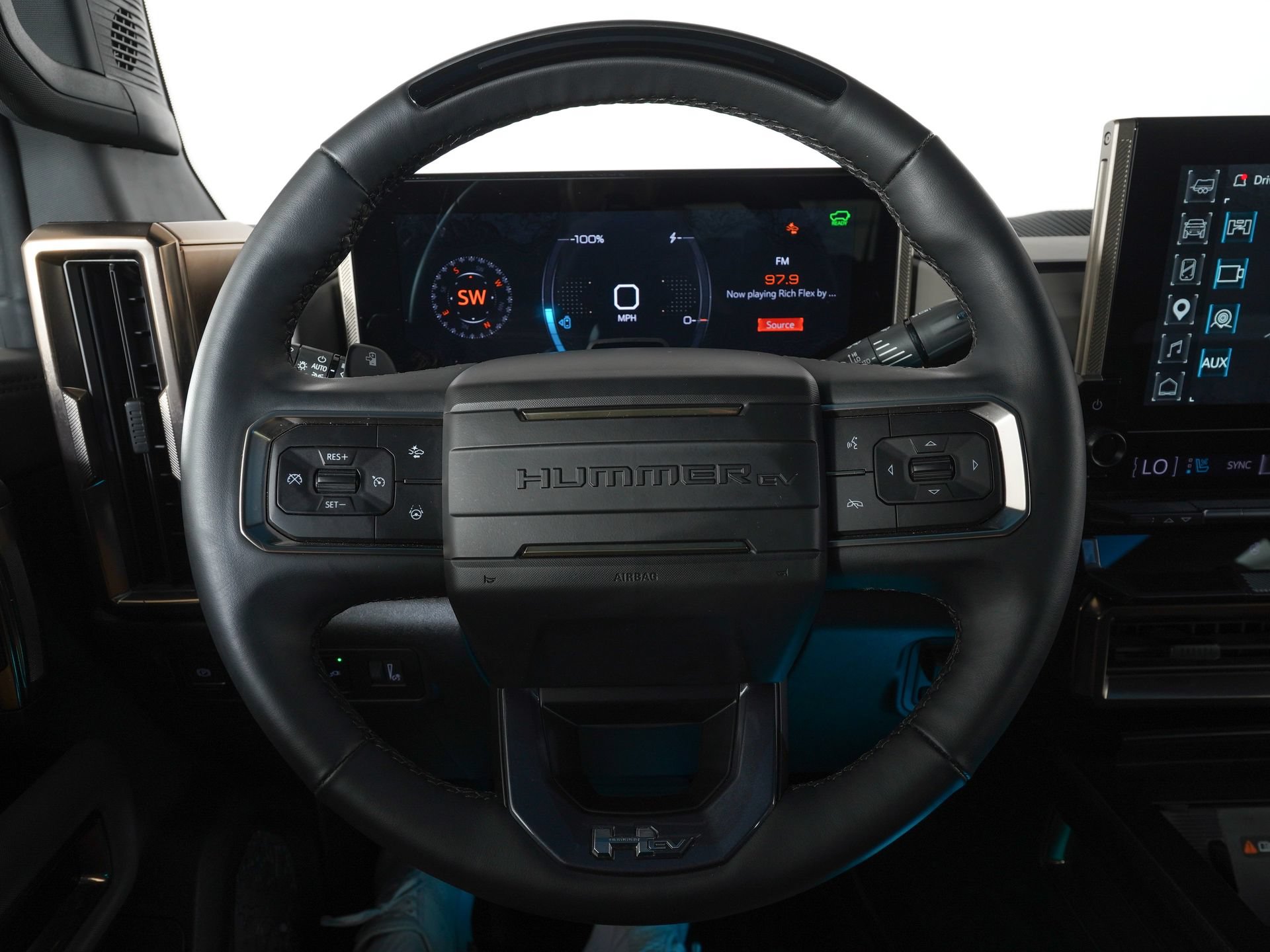 Used 2024 GMC Hummer EV 3X AWD/4WD image 16