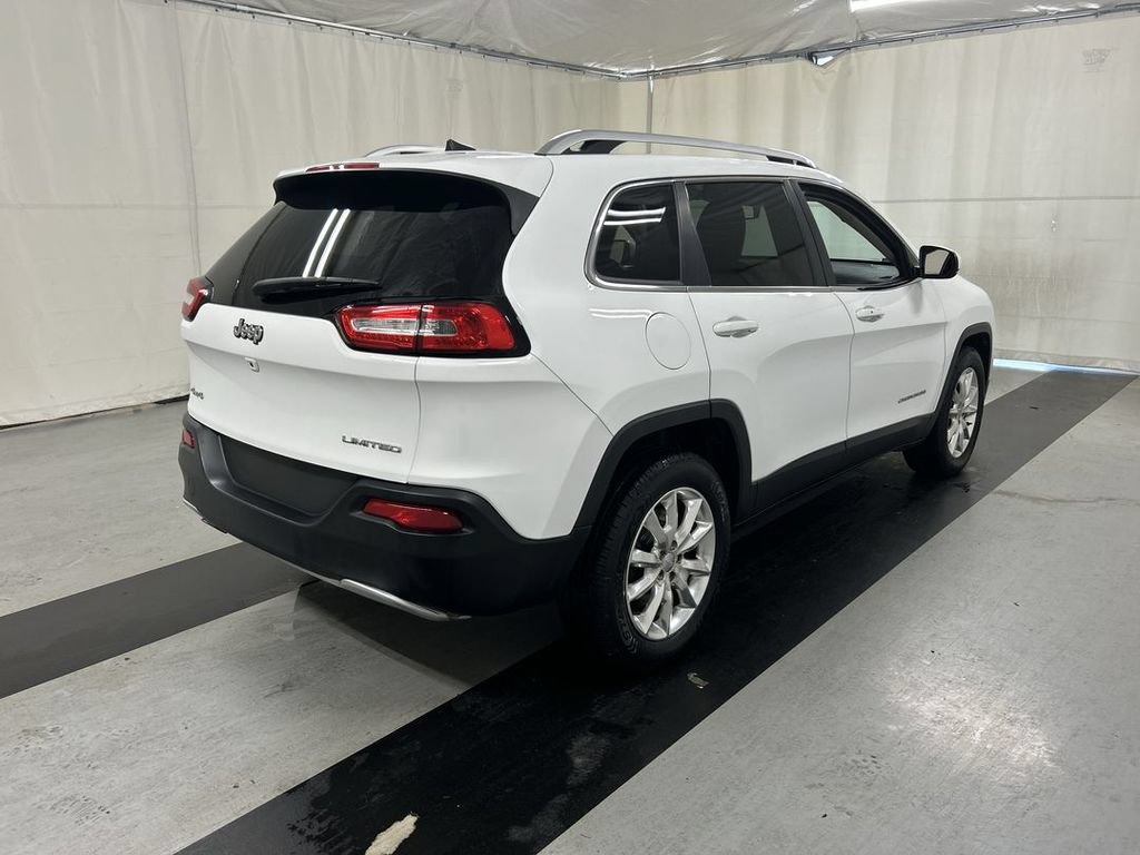Used 2017 Jeep Cherokee Limited AWD/4WD image 2