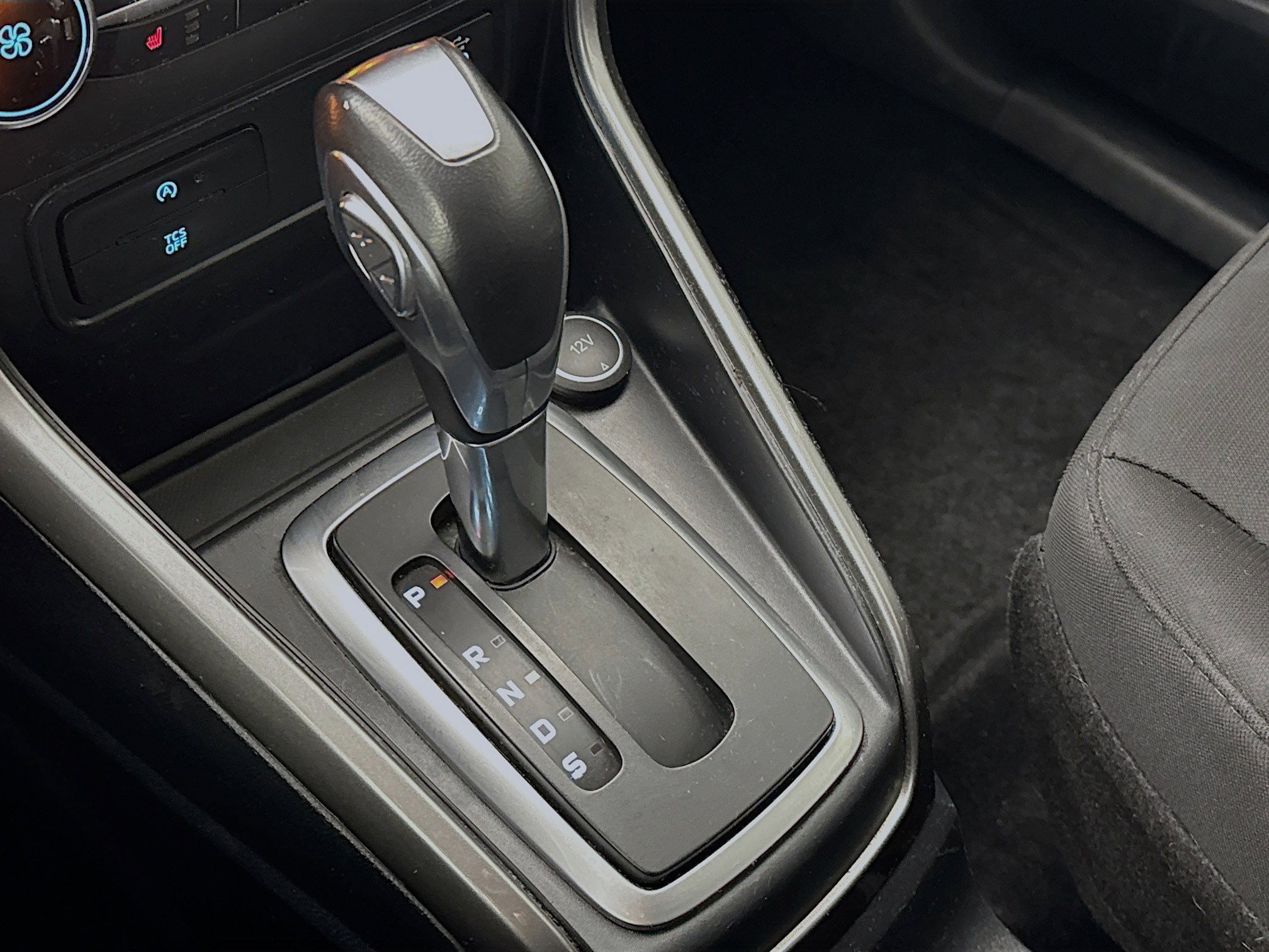 Used 2021 Ford EcoSport SE w/ SE Convenience Package image 17