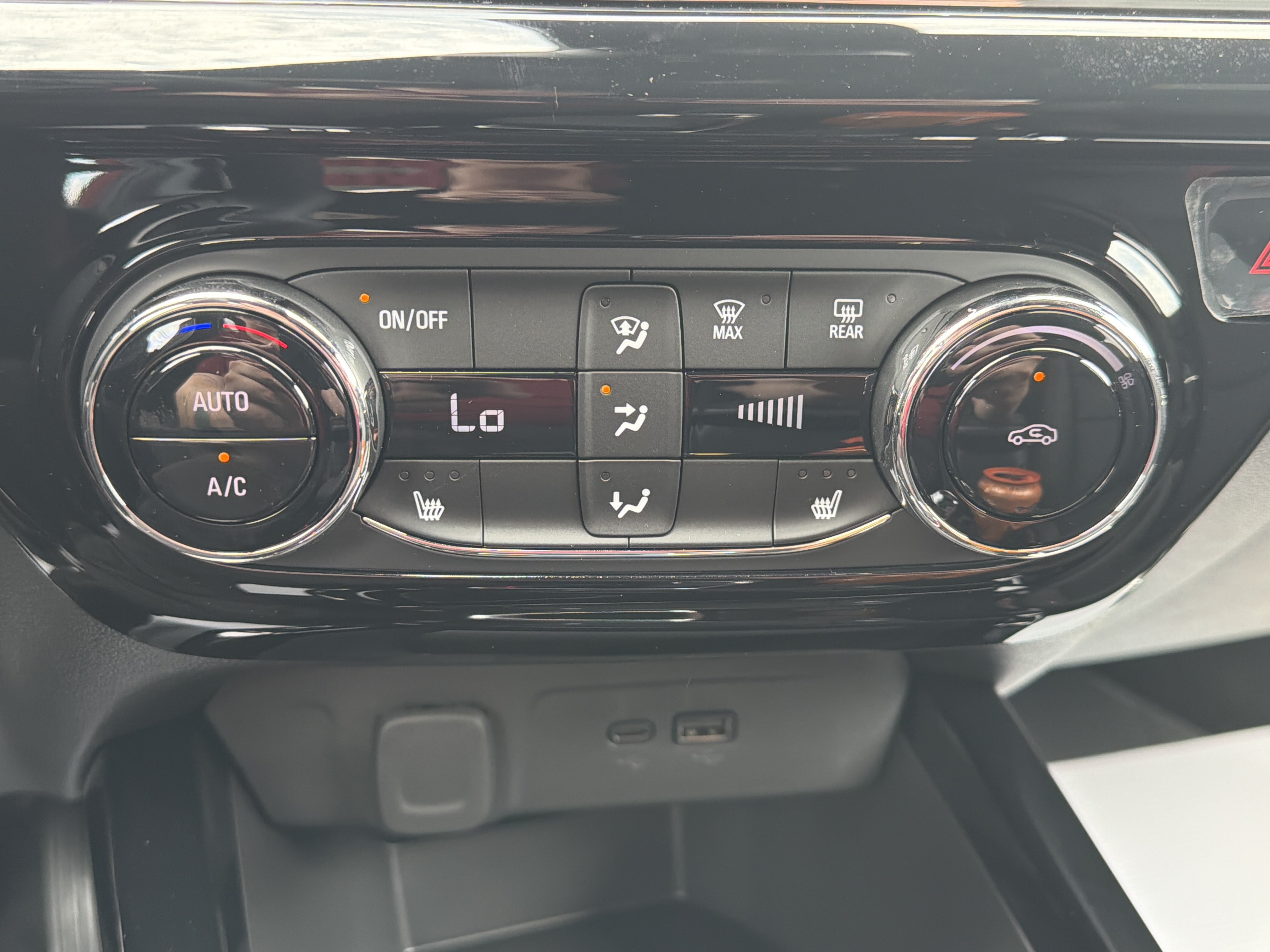 New 2026 Chevrolet Trax RS w/ Driver Confidence Package FWD image 26