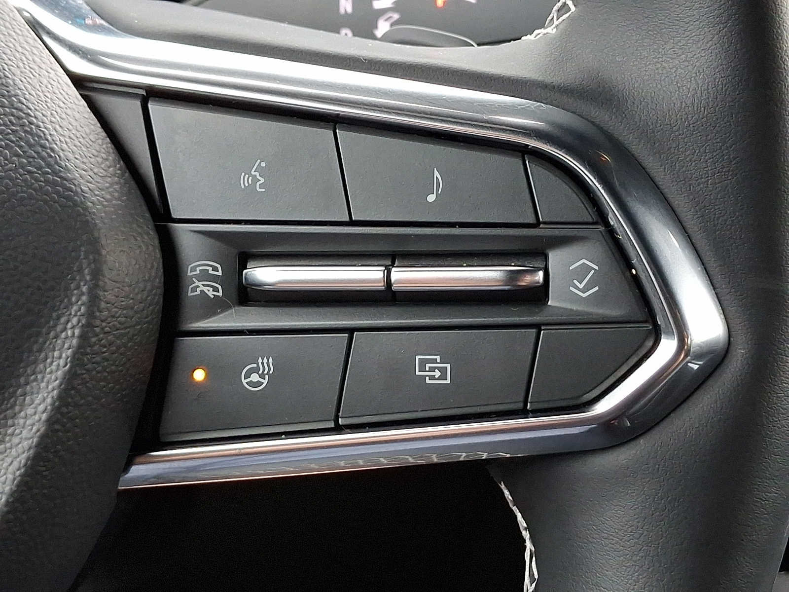 Used 2025 Chevrolet Traverse LT w/ Enhanced Driving Package FWD image 28