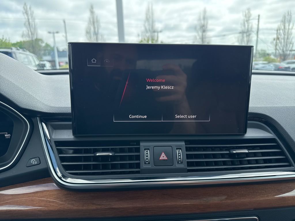 Used 2021 Audi Q5 Prestige w/ Prestige Package AWD/4WD image 13