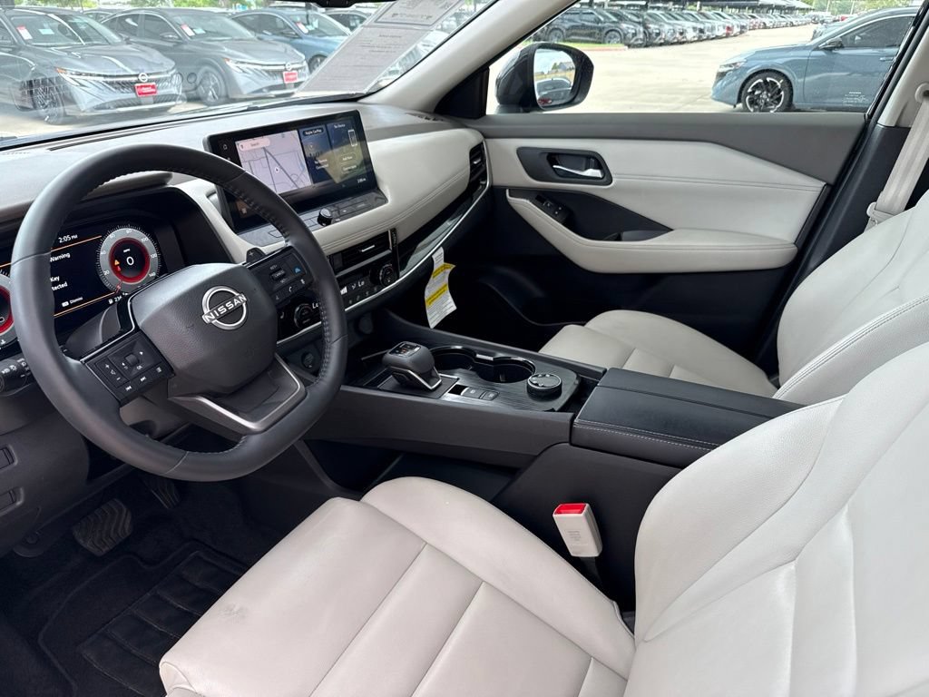Certified 2025 Nissan Rogue SL AWD/4WD image 11